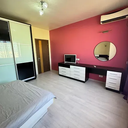 2 Heart Unirii Near Center * Бухарест