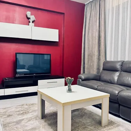 2 Heart Unirii Near Center Апартаменты
