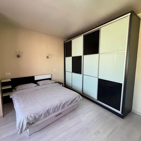 2 Heart Unirii Near Center בוקרשט