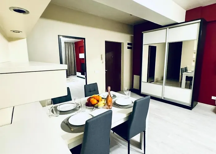 2 Heart Unirii Near Center