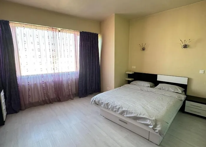 2 Heart Unirii Near Center *